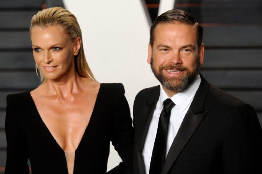 Lachlan and Sarah Murdoch surreptitiously buy neighbours' $4.4 million home