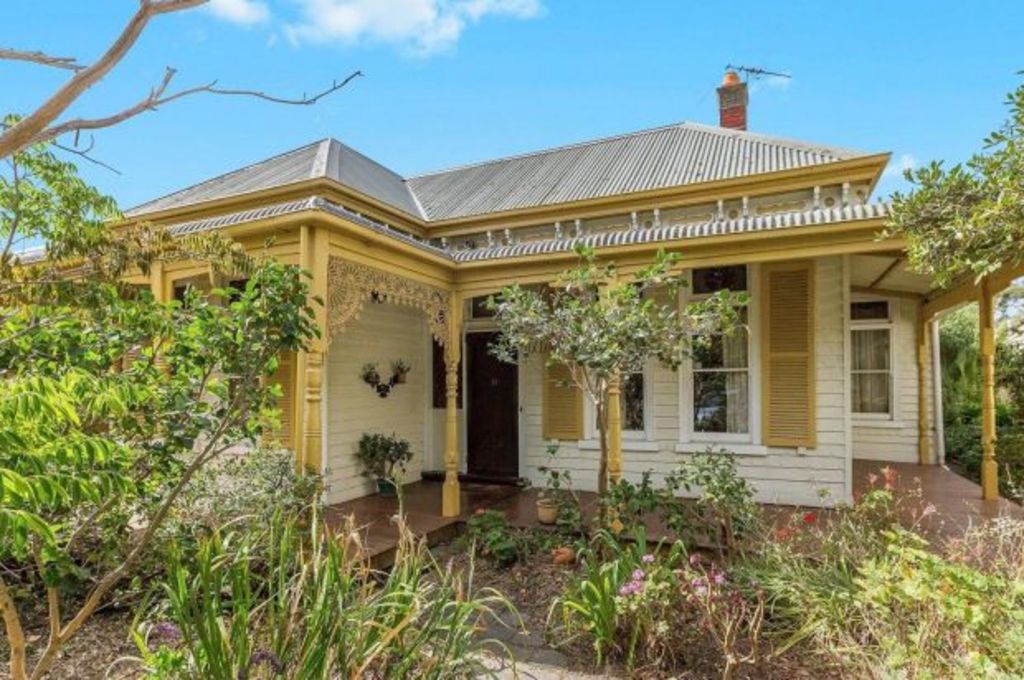 Original Williamstown fixer-upper 400m from the beach sells for $3 million