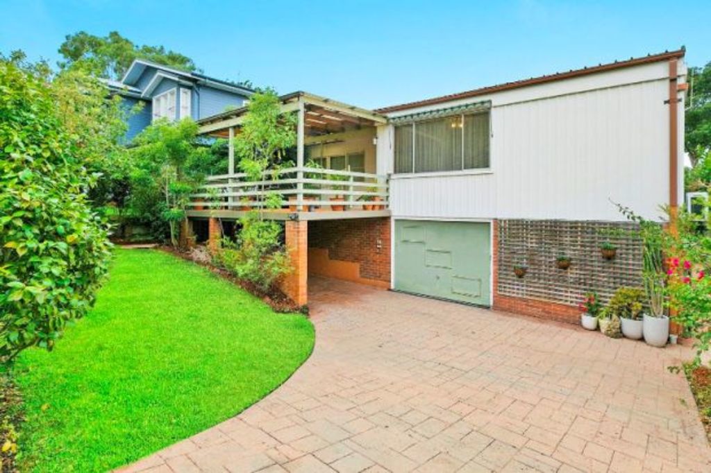 Feverish bidding pushes North Balgowlah house to $1.7m