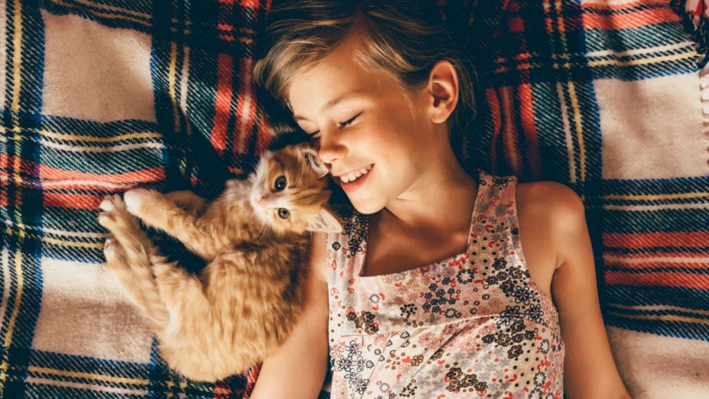 When can you leave your new puppy or kitten home alone?