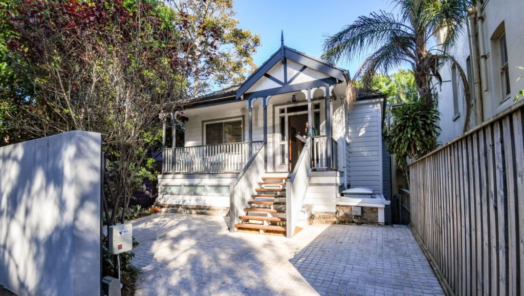 Brisbane buyers fork out 4.8 million on Balmain waterfront house