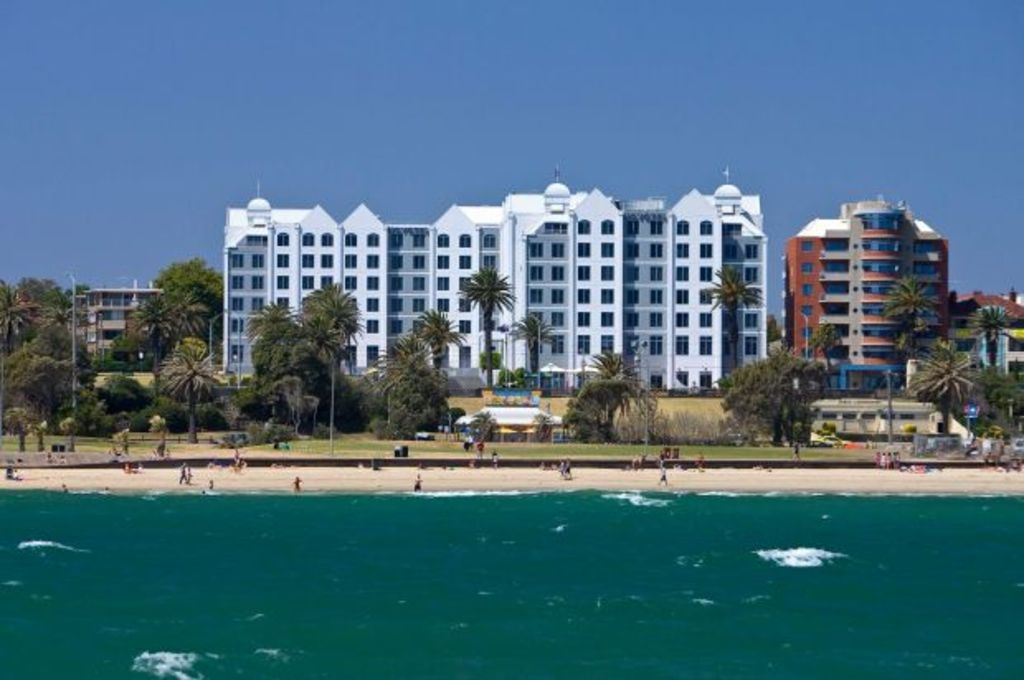 St Kilda hotel to be demolished for luxury $550m apartment complex