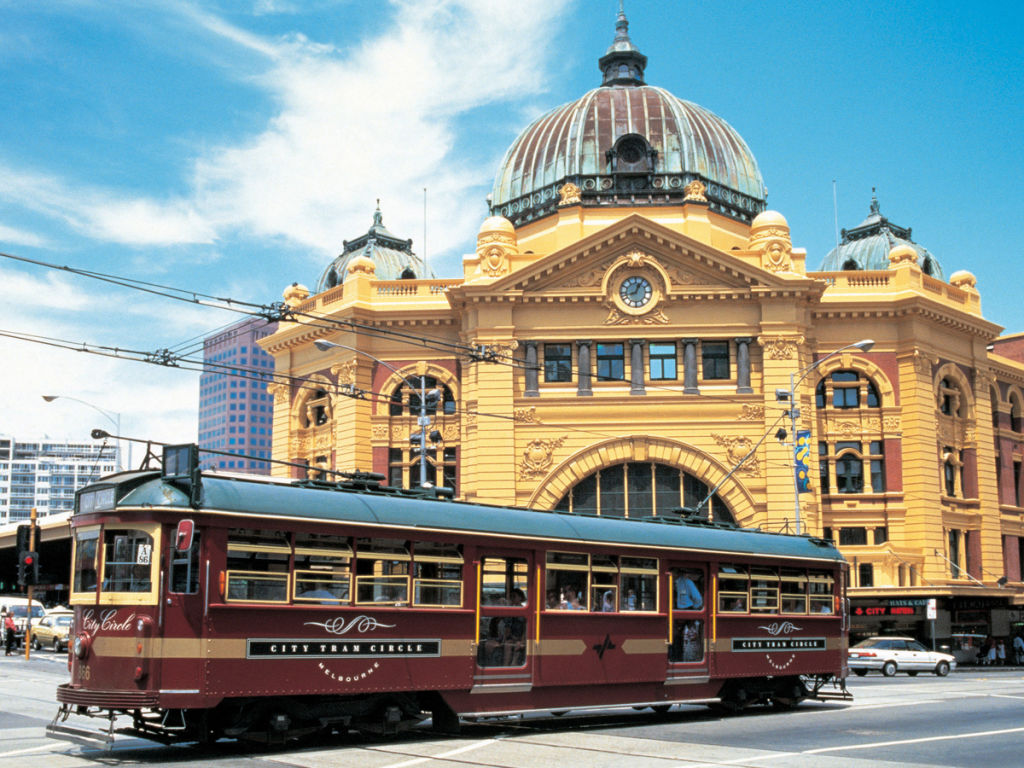 Discover new parts of Melbourne with a tour on the City Circle route 35