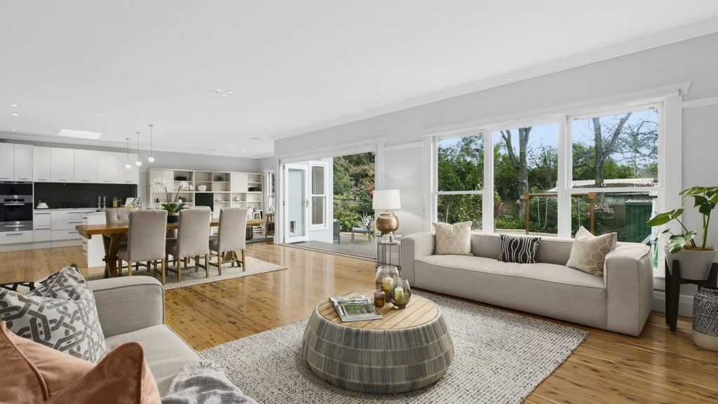 A four-bedroom bungalow at 103 Artarmon Road, Artarmon, had been quoted at $2.7 million to $2.8 million but sold for $200,000 above the top end of the range after all five registered bidders duked it out.