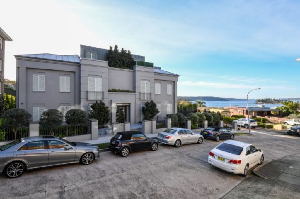 Sydney Uni chancellor buys $20 million Point Piper apartment