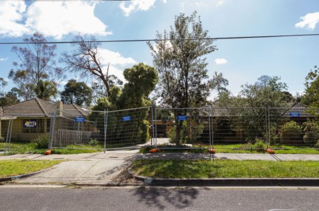 Residents up in arms as group of townhouses in quiet suburb OKed