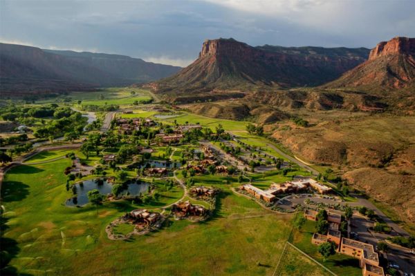spectacular 400 million house resort