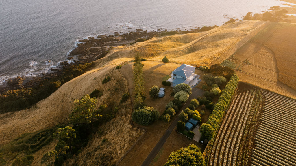 ‘Your own little world’: What it's like living on the edge of Australia