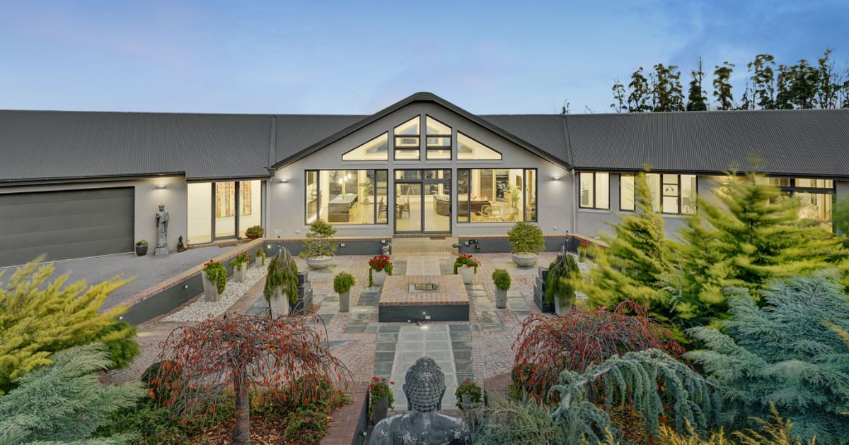 3 of the best coastal and country homes to see this weekend in Victoria