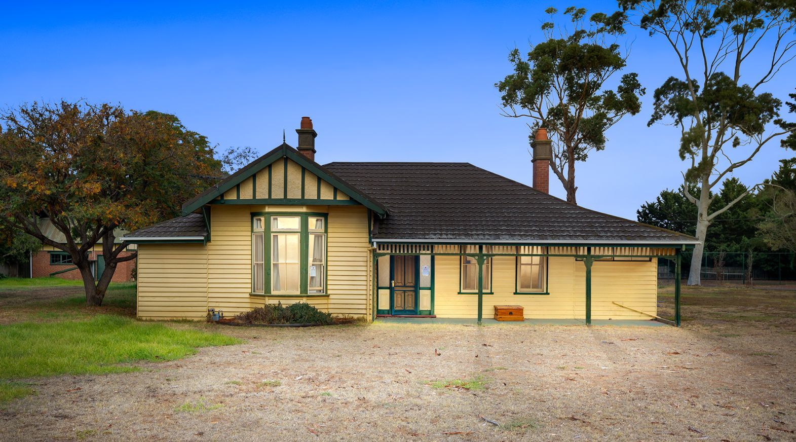 Sellers hold off as buyers come back to Melbourne and Sydney auctions