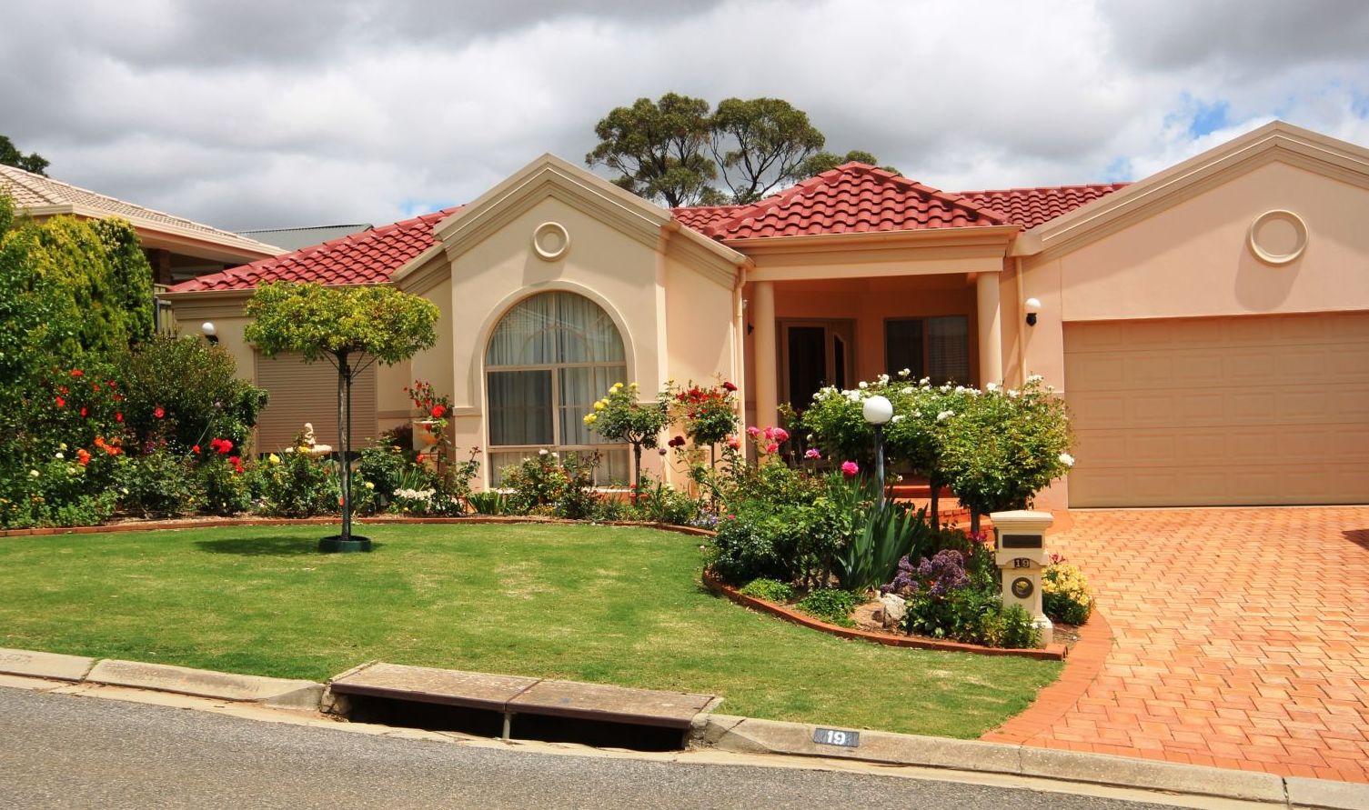 19 houses for sale for Australia’s median house price