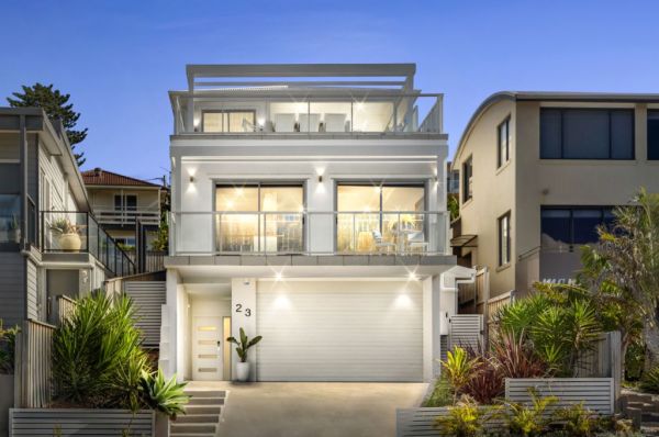 More Buyers Fewer Properties See Sale Prices Rise In Sydney Auctions