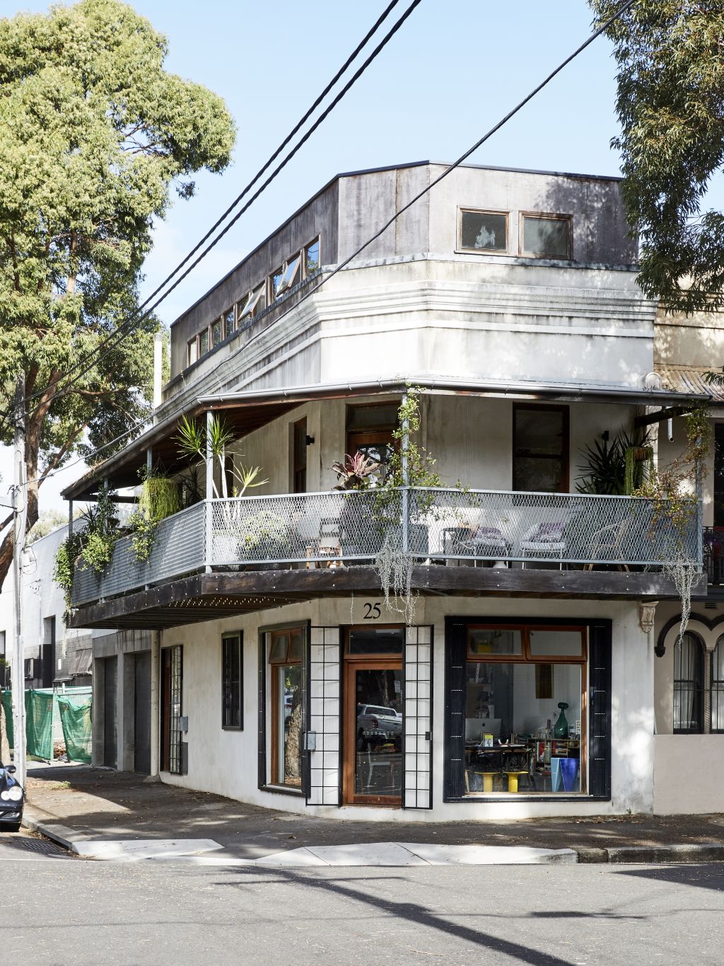 From dilapidated terrace to eclectic space: The home of furniture ...