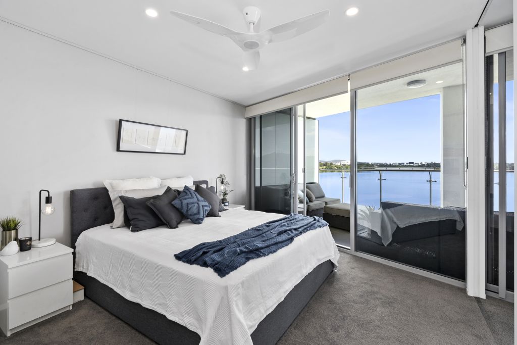 Canberra auctions Kingston apartment sells for 2.77 million, beats