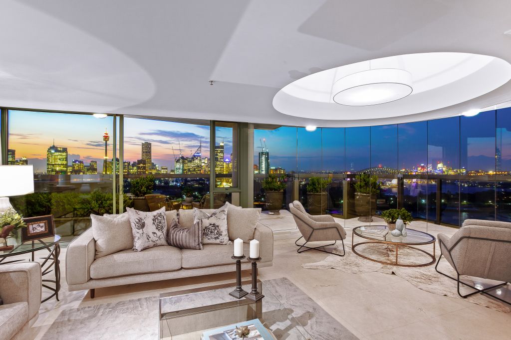 Laurie Sutton is selling 2001/7 Rockwall Crescent Potts POInt