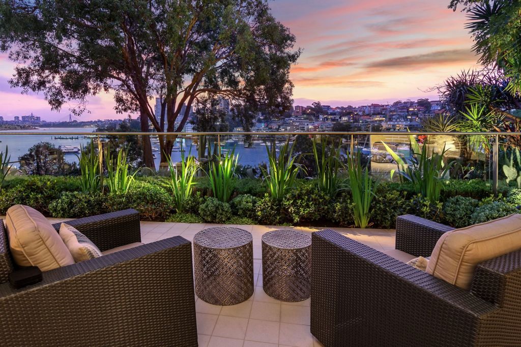 Surry Hills house record smashed thanks to 11m sale, closes gap with