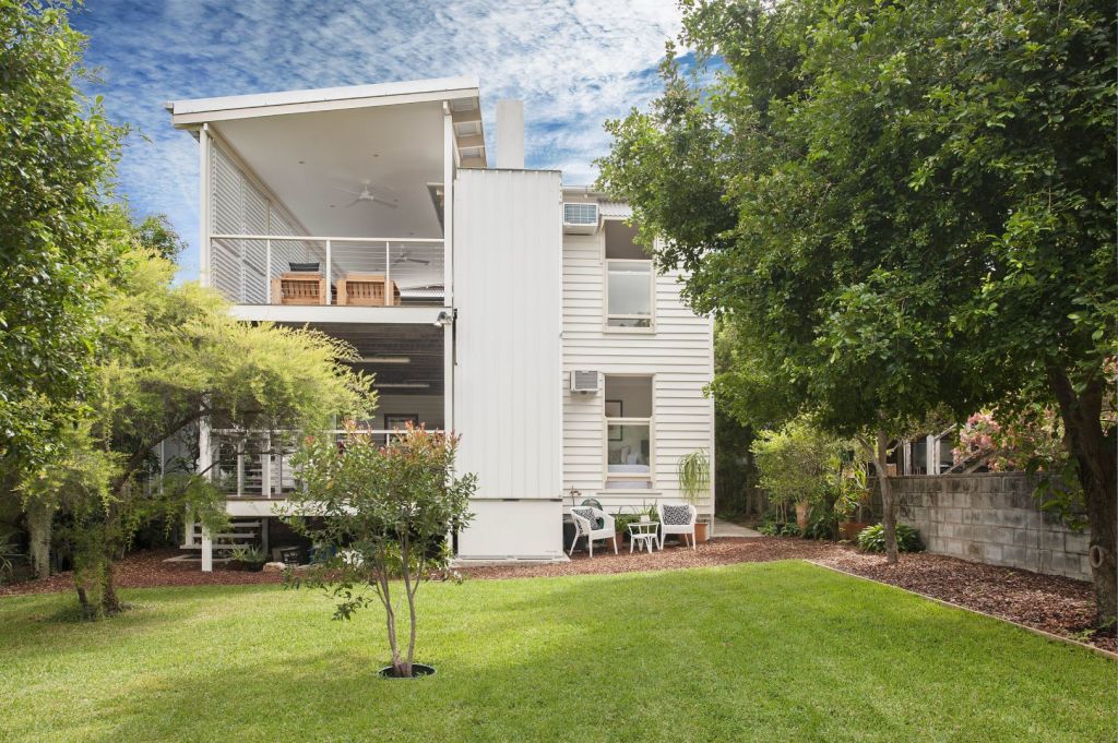 Brisbane auctions Landmark glamour estate at The Gap to sell