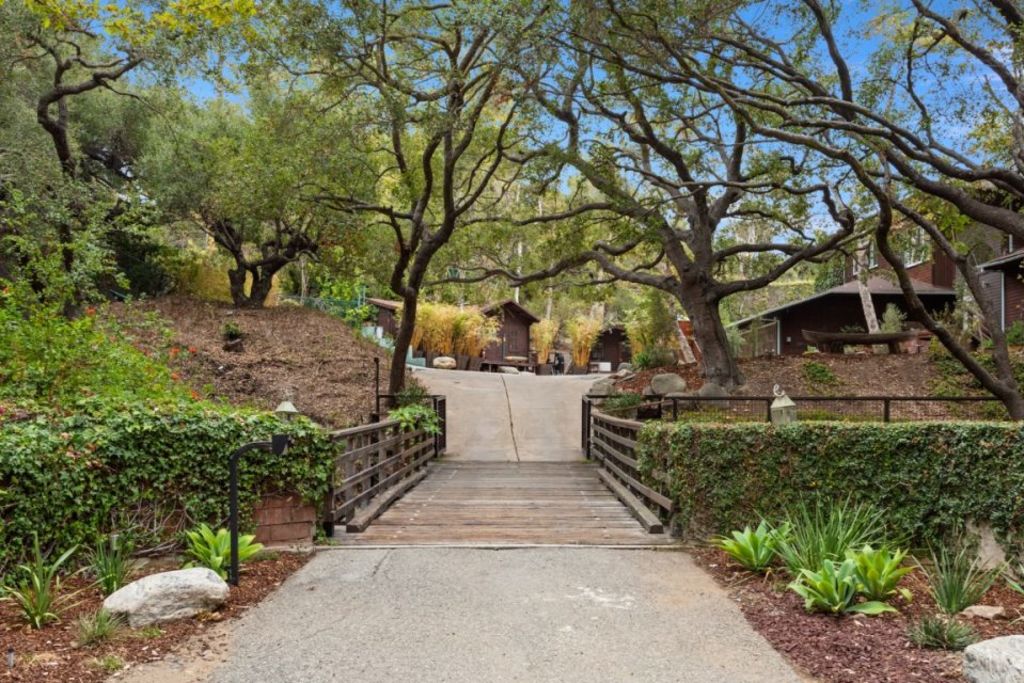 The former longtime family home of Arnold Schwarzenegger and Maria