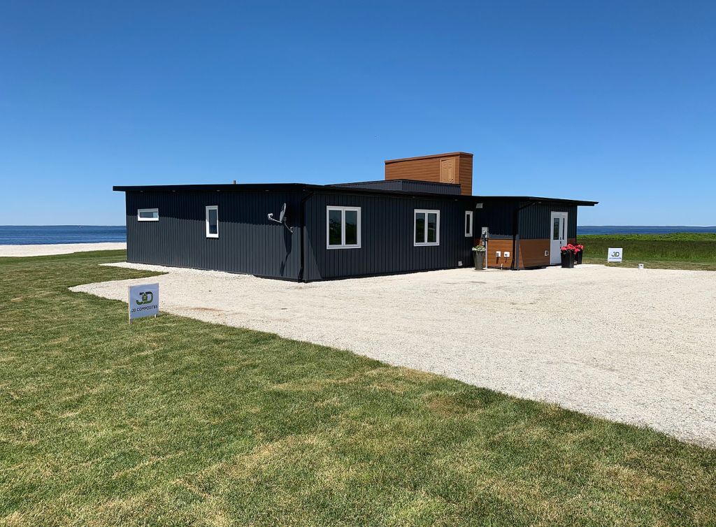 The Seaside House In Canada Built From 600 000 Recycled Plastic Bottles   BackOfHouse Ho8yev 