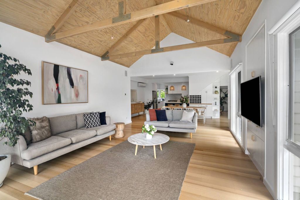 Jacqui and Michael Felgate list Bayside home with guide of $2.25m to $2.35m