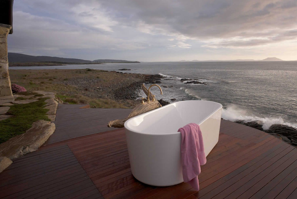 10 breathtaking outdoor bathtubs around Australia