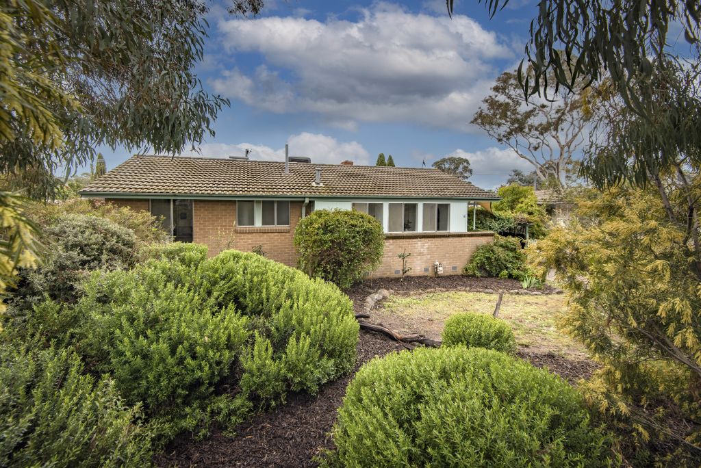 Canberra auctions Denman Prospect land sells for 1,212,500