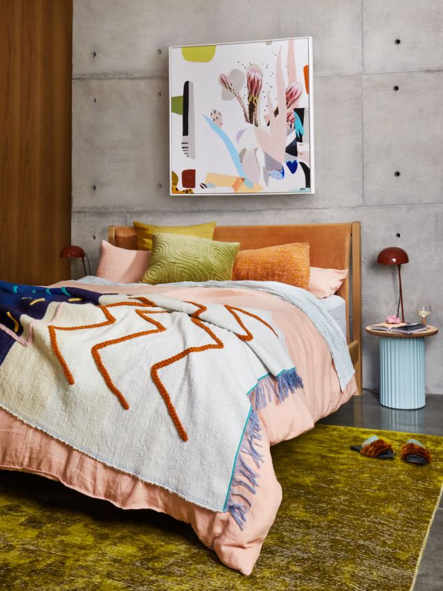 Interior_stylist_Justine_Lanagan_-_bedroom_-_Image_by_Stephanie_Rooney_gxteqm