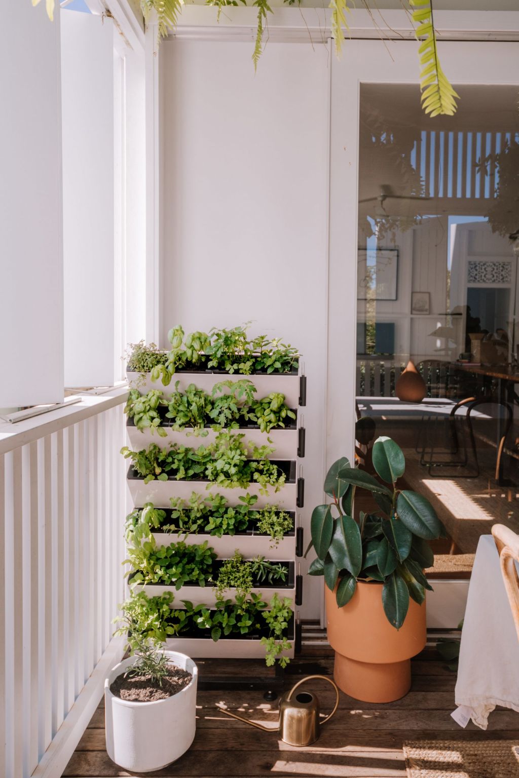 View of 17+ Creative Apartment Gardening Ideas to Try