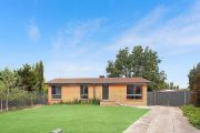 Garran fetches new suburb record and quarter-acre Kaleen block sells for $682k