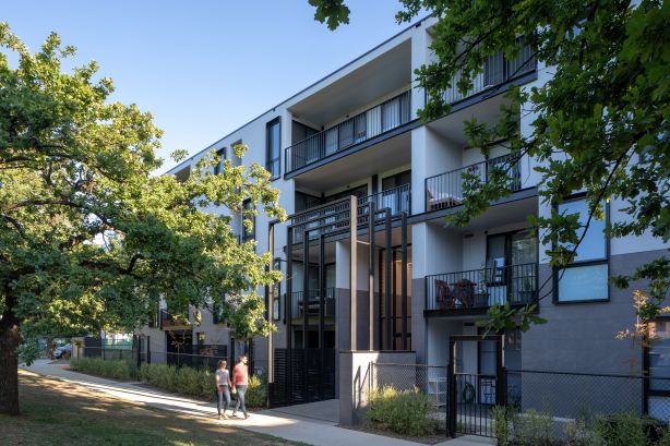 3565-resmulti_HalstonResidences_MatherArchitecture_LightStudies_00_o9cwaf