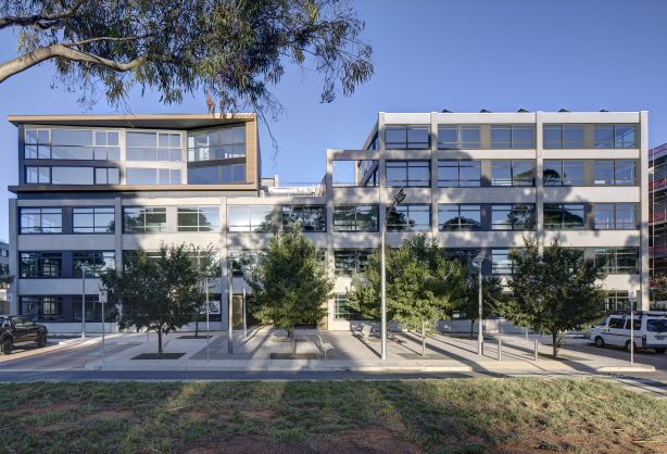 3556-resmulti_Warehouse_JUDDstudio_Brett_Boardman_Photographer_Image_4_kf24gc