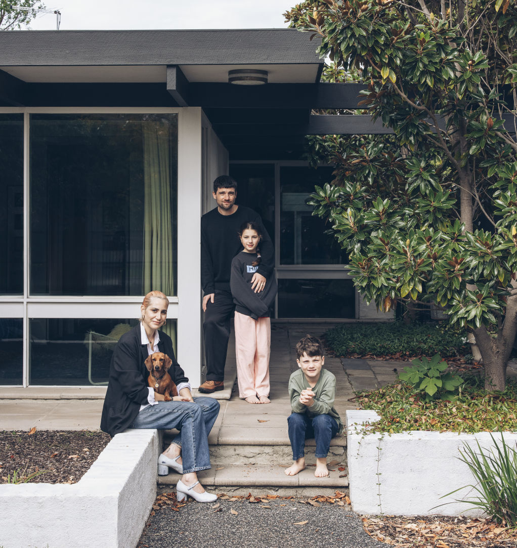 How a 'little old holiday house' in Black Rock became a modernist family home