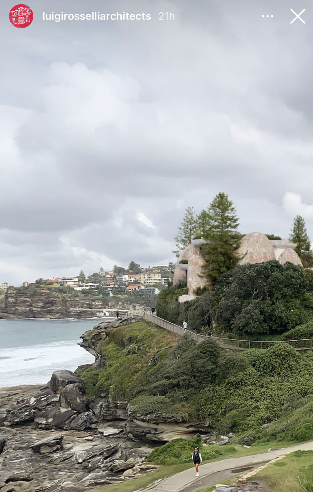 The new build will have the Tamarama coastline as its backdrop. Photo: Luigi Rosselli Architects
