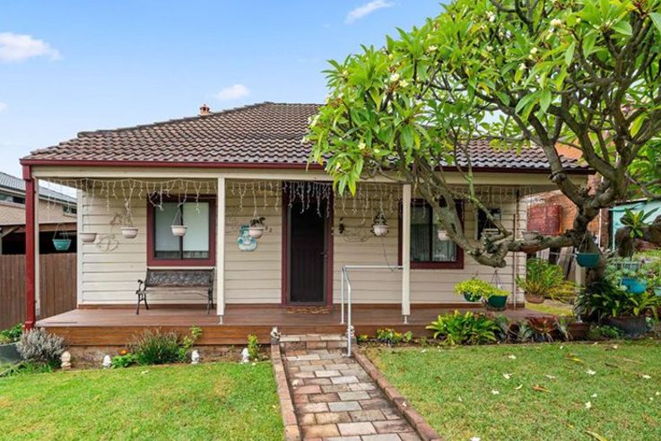 Investor nets $415,000 after selling house he owned for just nine months