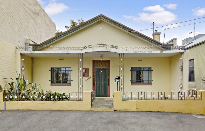Fitzroy North home sells for $751,000 above reserve in big auction weekend