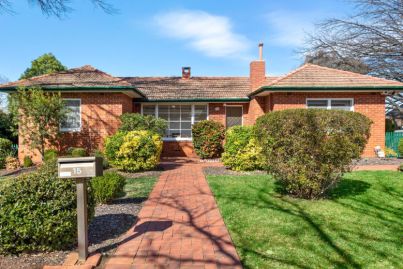 Canberra auctions: 1950s Turner home sells for $2.29 million under the virtual hammer