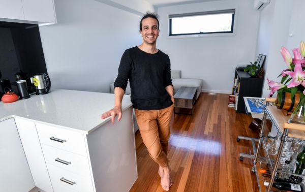 Melbourne Unit Rents Fall To Three Year Low As House Rents Get More Expensive Domain Rent Report