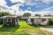Canberra auctions: Kambah home on RZ2 block sells for $880,000