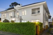 Sisters sell their Toorak apartments, listed for the first time in 72 years