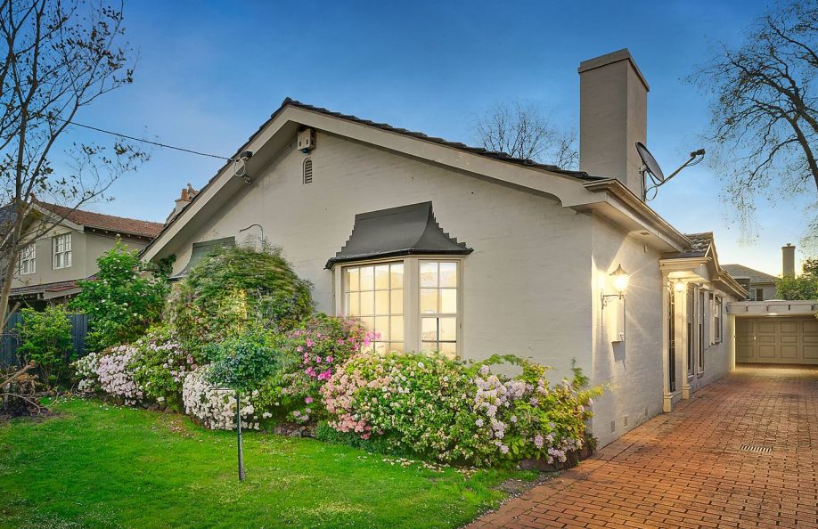 This liveable $5.39 million Toorak house could soon be knocked down