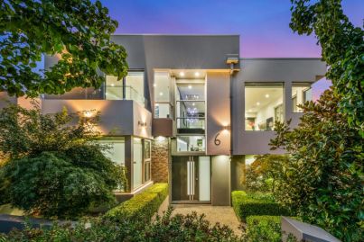 Franklin home sets new suburb record, selling via private negotiations