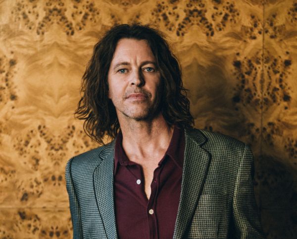 Powderfinger S Bernard Fanning Headlines The Peninsula Picnic In Mornington
