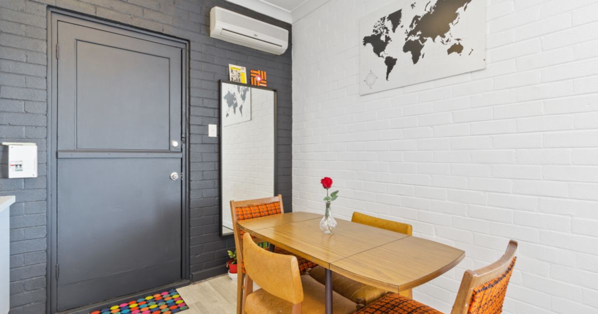 How I Furnished My Entire Apartment For Less Than 1000