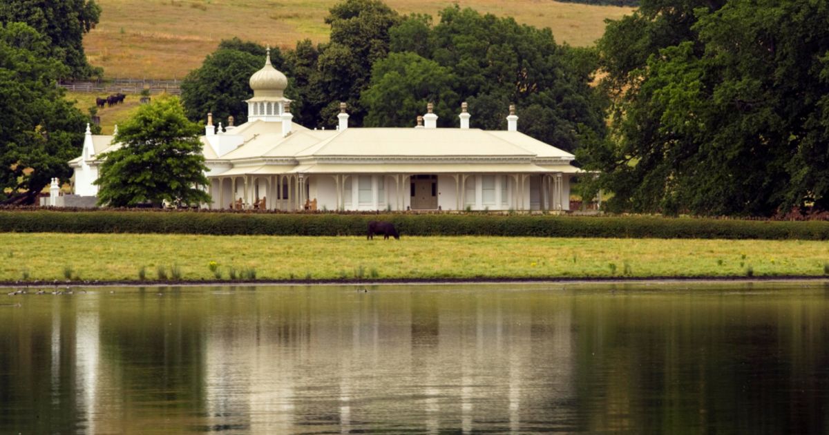 Tasmania’s colonial homestead Bentley at Chudleigh listed by antique