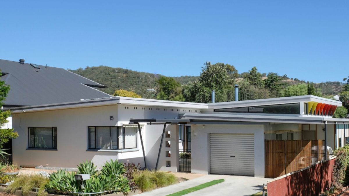 Character And Quirk The Adelaide Hills Septuagenarian With A Pop