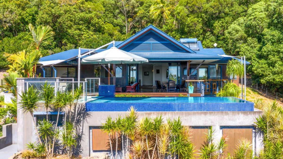 Kyle Sandilands Splashes On Tropical Holiday Home