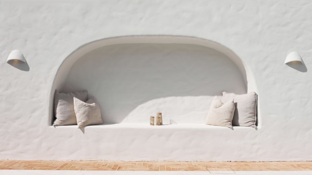Cool, calm and curved: The Cronulla home inspired by the Greek Islands