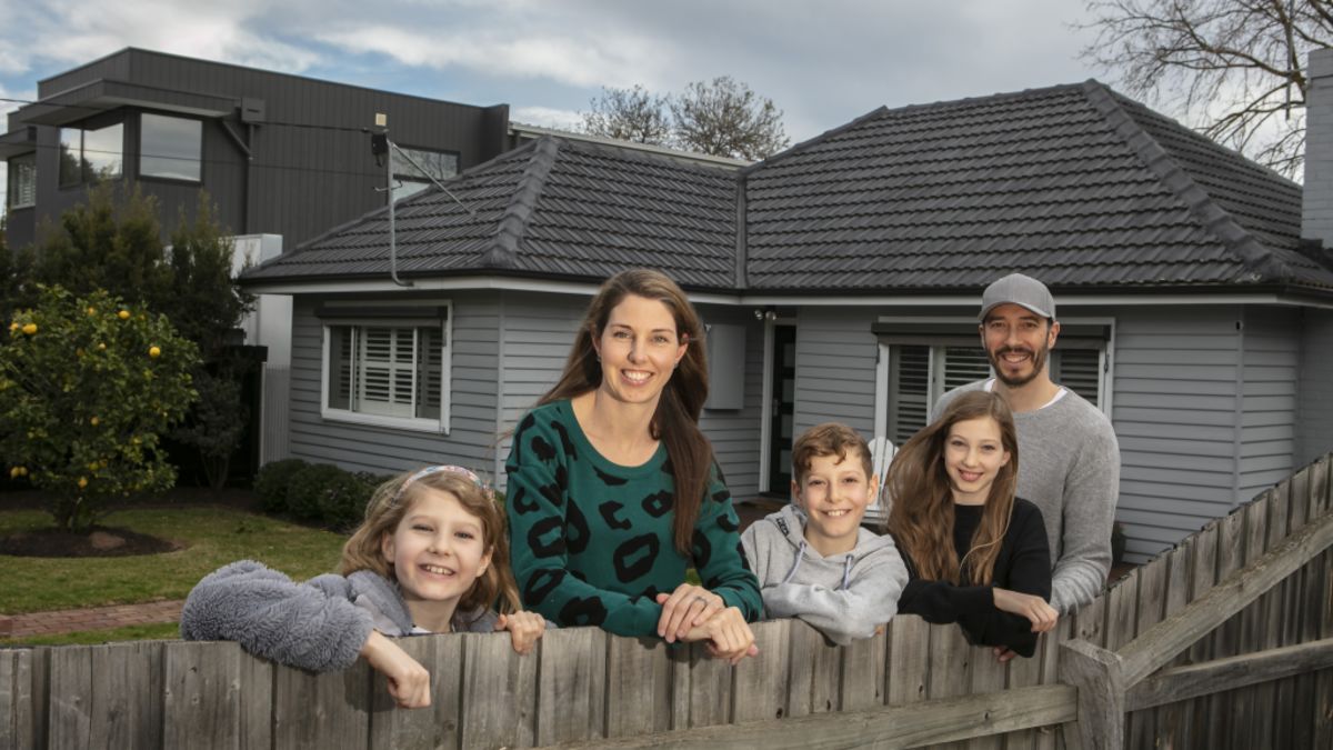 Melbourne's median house price jumps 16.2 per cent in a year to record $1,022,927: Domain House Price Report