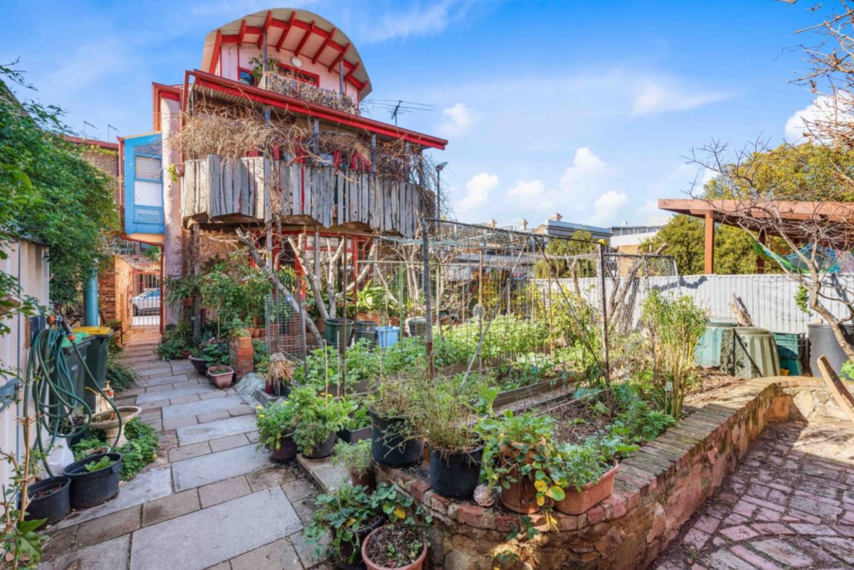 Nab a slice of ecoparadise in this innercity Adelaide apartment