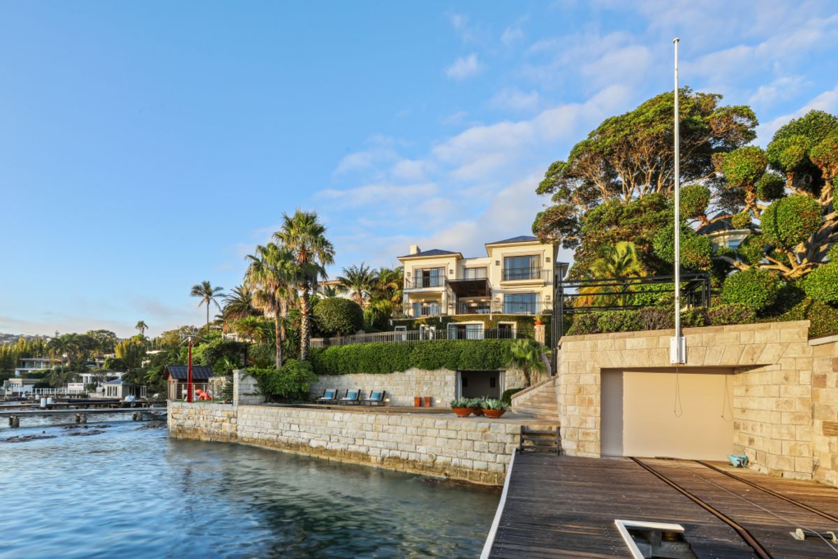 Ceres Agricultural's Garrick Hawkins puts Vaucluse trophy ...